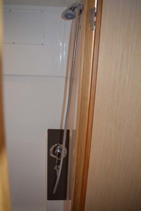 Motoryacht Bavaria Sport 35 Sailing World Yachtmakler Heiligenhafen 24