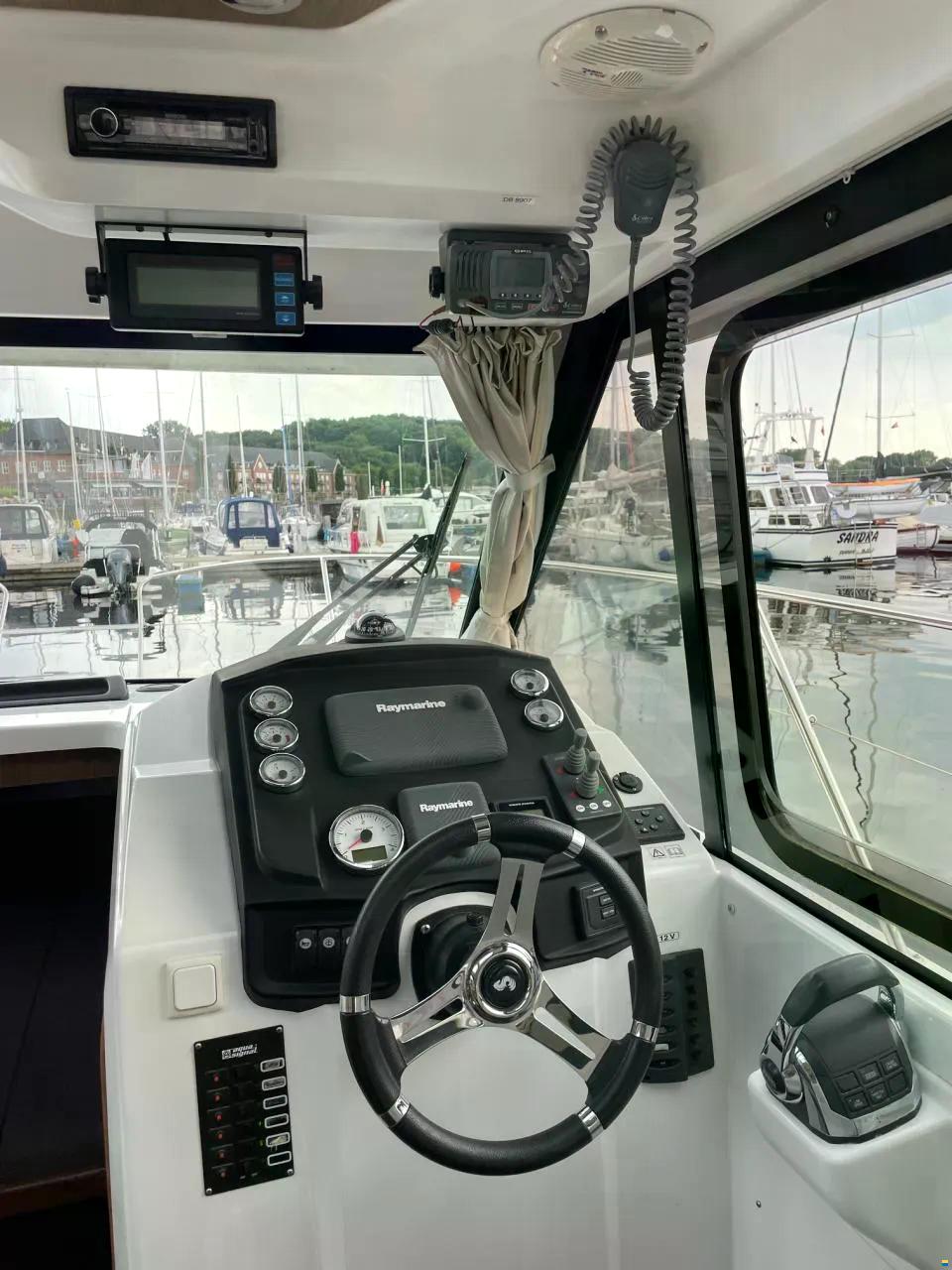Benteau Antares 30 -7