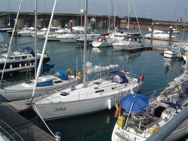 Dufour 38 Sailing World Yachtmakler 0