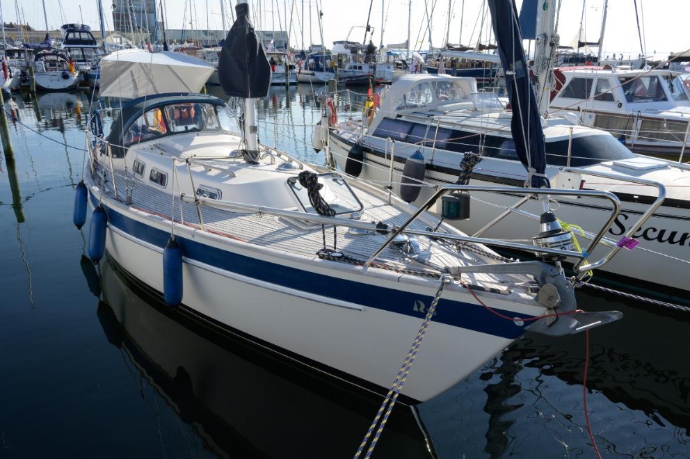 Segelyacht Hallberg-Rassy 29 Sailing World Yachtbrokers 2