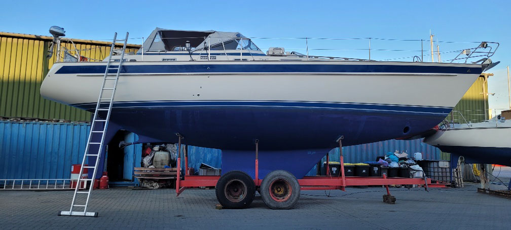Sailing Yacht Hallberg-Rassy 42 F Sailing World Yachtbrokers Heiligenhafen 77