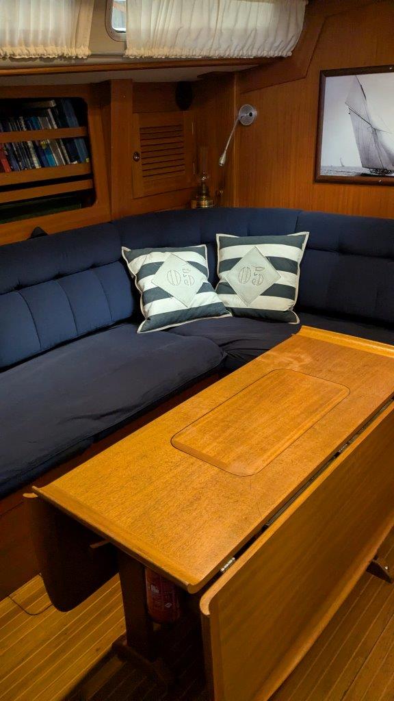 Segelyacht Hallberg-Rassy 45 Sailing World Yachtmakler   (15)