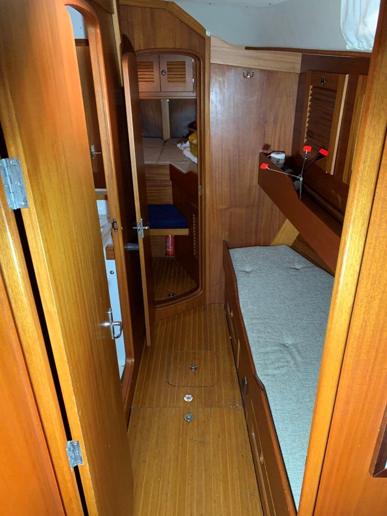 Segelyacht Hallberg-Rassy 45 Sailing World Yachtmakler   (17)