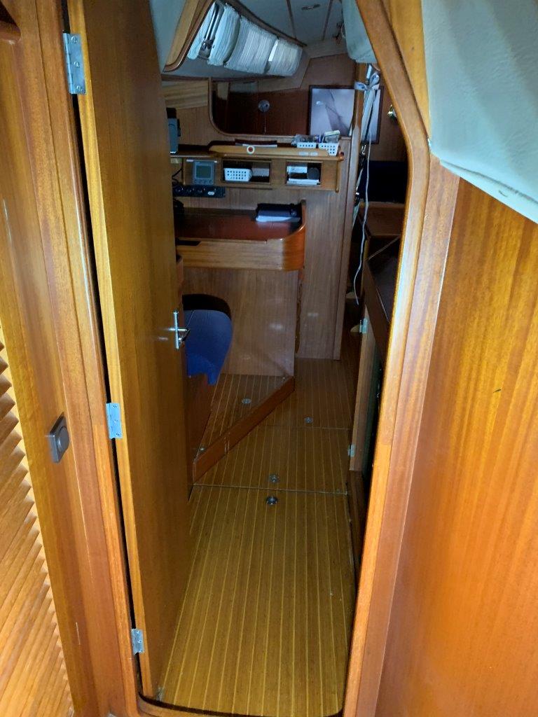 Segelyacht Hallberg-Rassy 45 Sailing World Yachtmakler   (44)