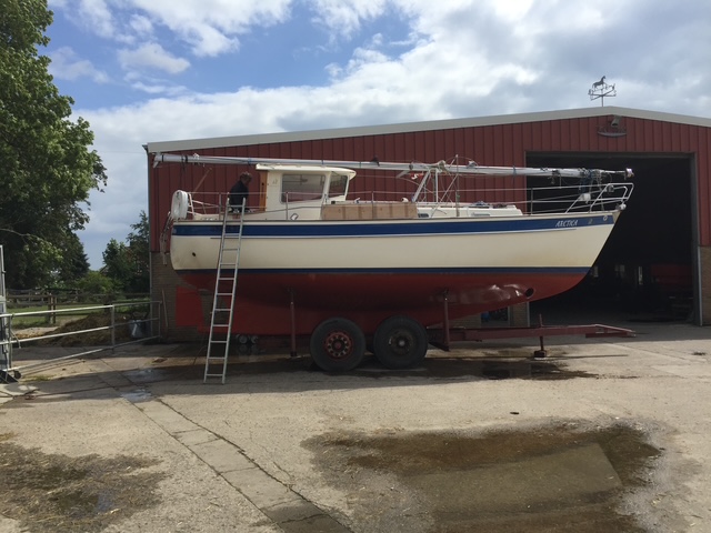 Motorsegler Hallberg-Rassy 94 Sailing World Yachtmakler 94