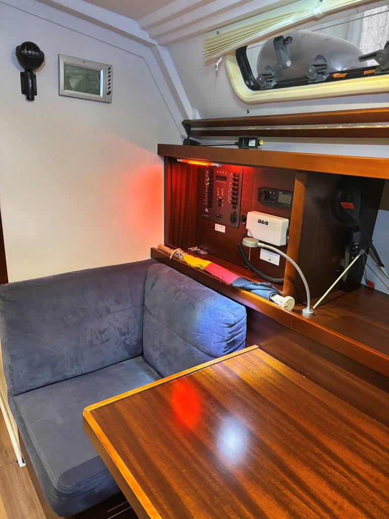 Sailing Yacht Hanse 375 Sailing World Yachtbrokes Heiligenhafen 4