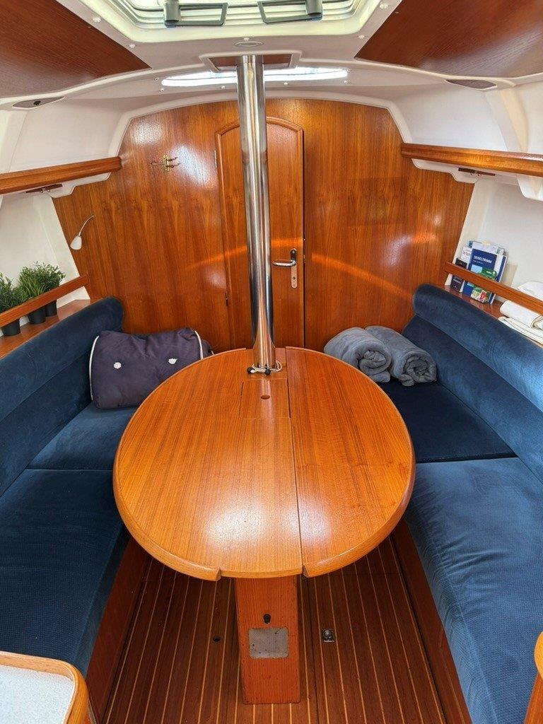 Sailing Yacht Jeanneau Sun Odyssey 32.2 Sailing World Yachtbrokers Heiligenhafen 9