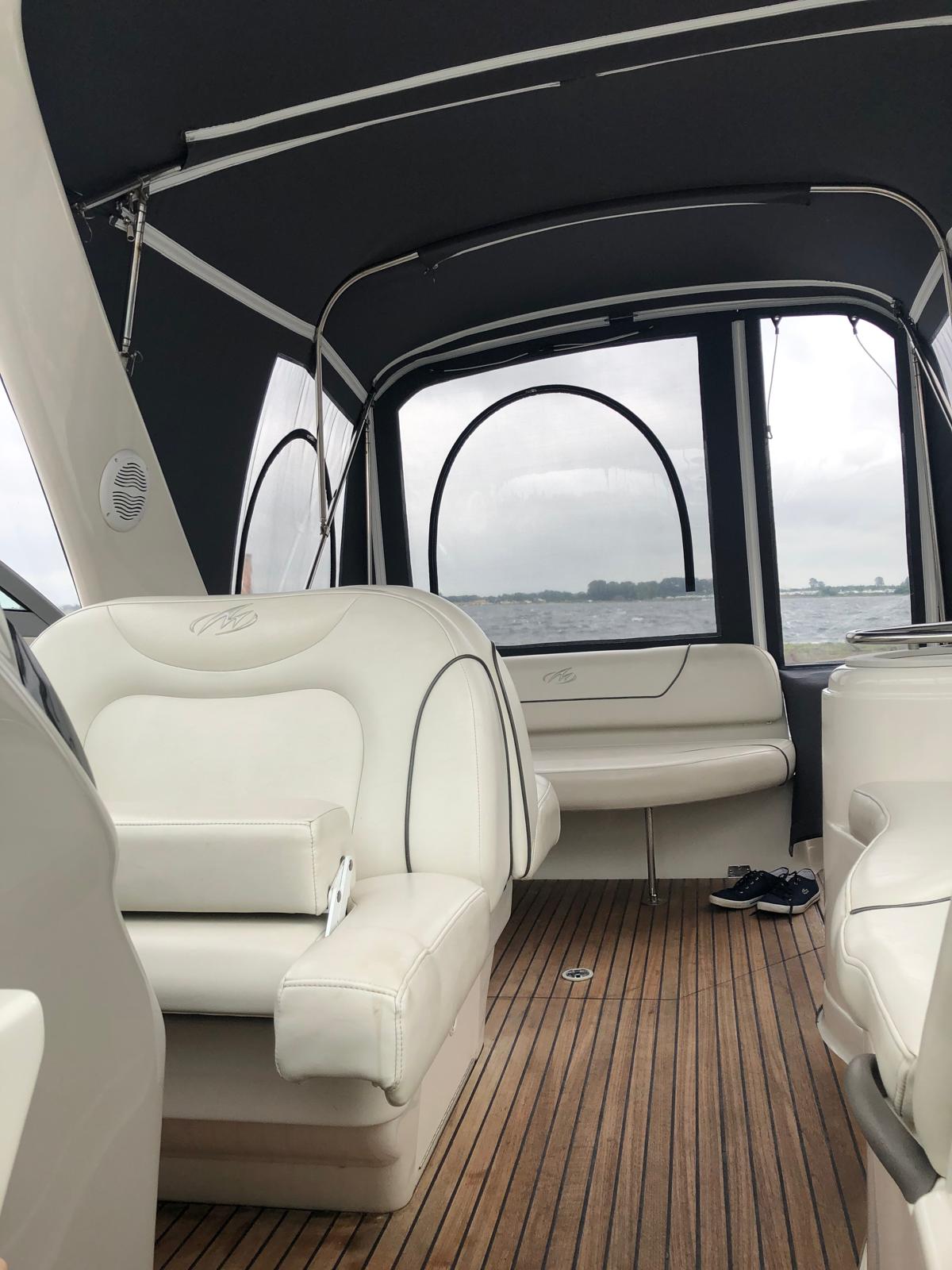 Motoryacht Monterey 270 Cruiser Sailing World Yachtmakler 5