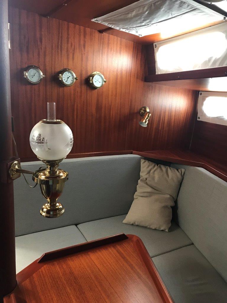 Segelyacht Motiva 39S Sailing World Yachtbrokers 100