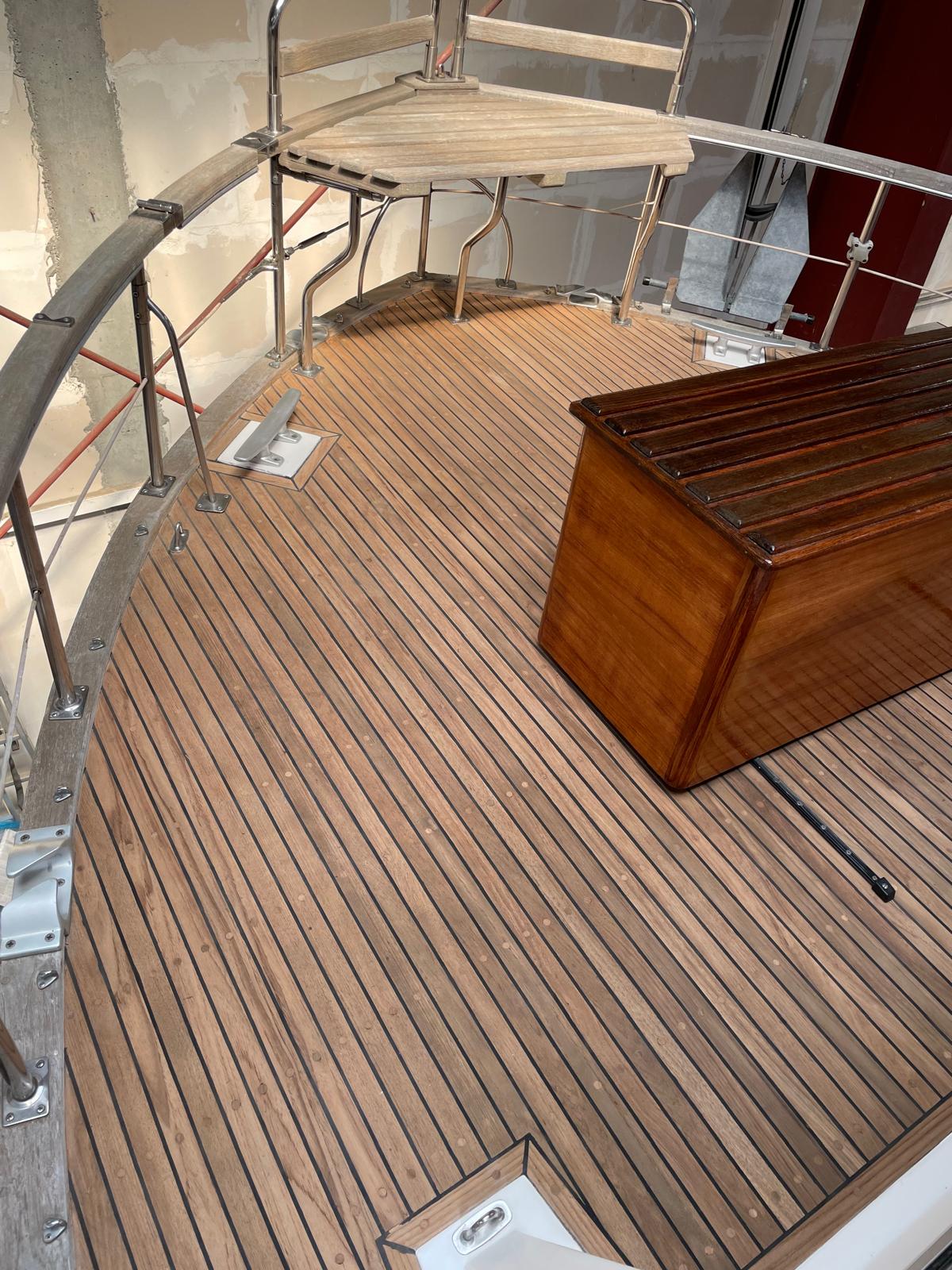 Motorsegler Nauticat 33 Sailing World Yachtmakler 40