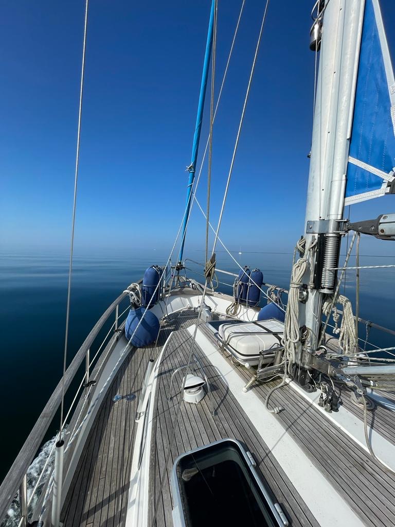 Motorsegler Nauticat 33 Sailing World Yachtmakler 5