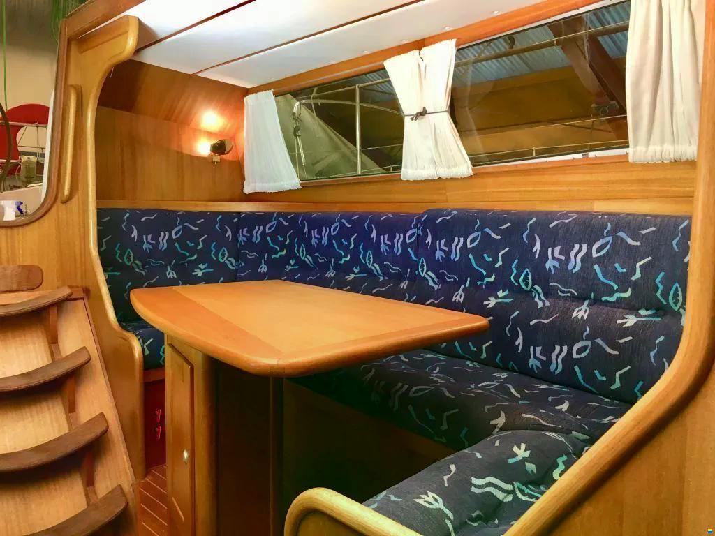 Decksalon Segelyacht Nordship 35 DS Sailing World Yachtmakler 11