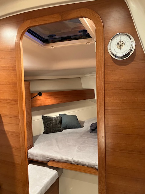 Sailing Yacht Salon 34 Sailing World Yachtbrokers 19