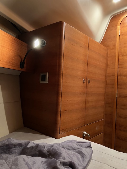 Sailing Yacht Salon 34 Sailing World Yachtbrokers 23