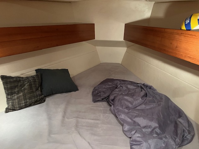 Sailing Yacht Salon 34 Sailing World Yachtbrokers 25