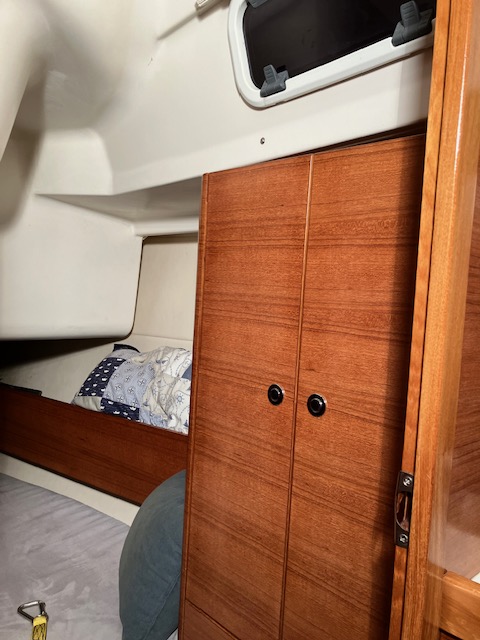 Sailing Yacht Salon 34 Sailing World Yachtbrokers 30
