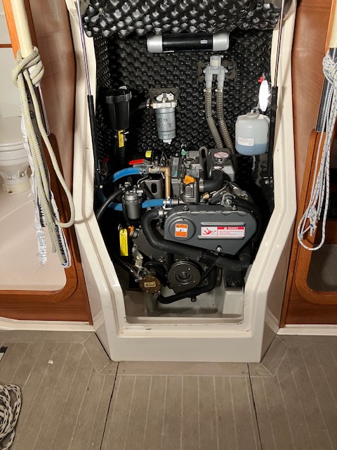 Sailing Yacht Salon 34 Sailing World Yachtbrokers 39
