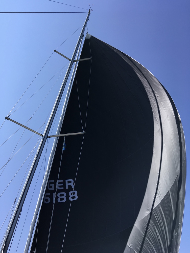 Sailing Yacht Salon 34 Sailing World Yachtbrokers 41