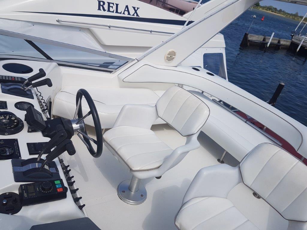 Motoryacht Sea Ray 370 DB Sailing World Yachtmakler Heiligenhafen 7