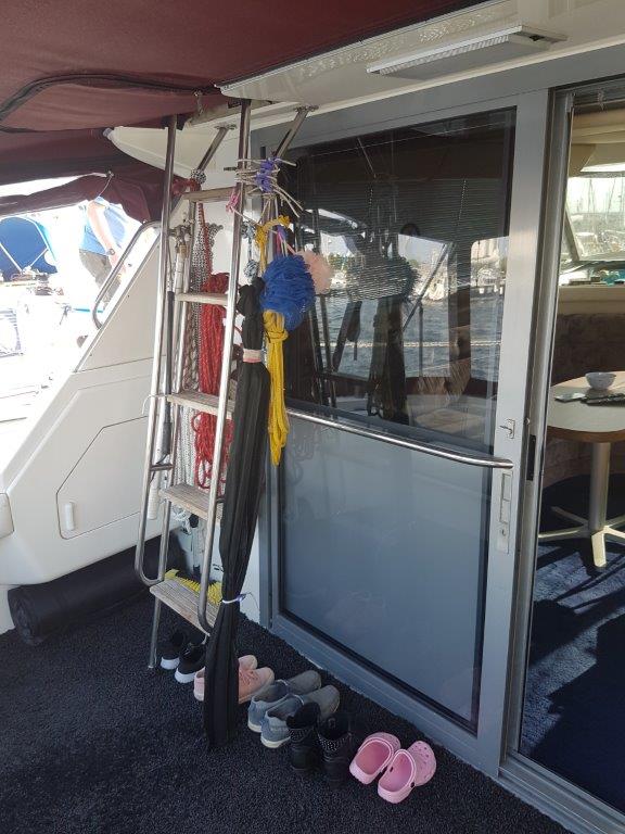 Motoryacht Sea Ray 370 DB Sailing World Yachtmakler Heiligenhafen 9