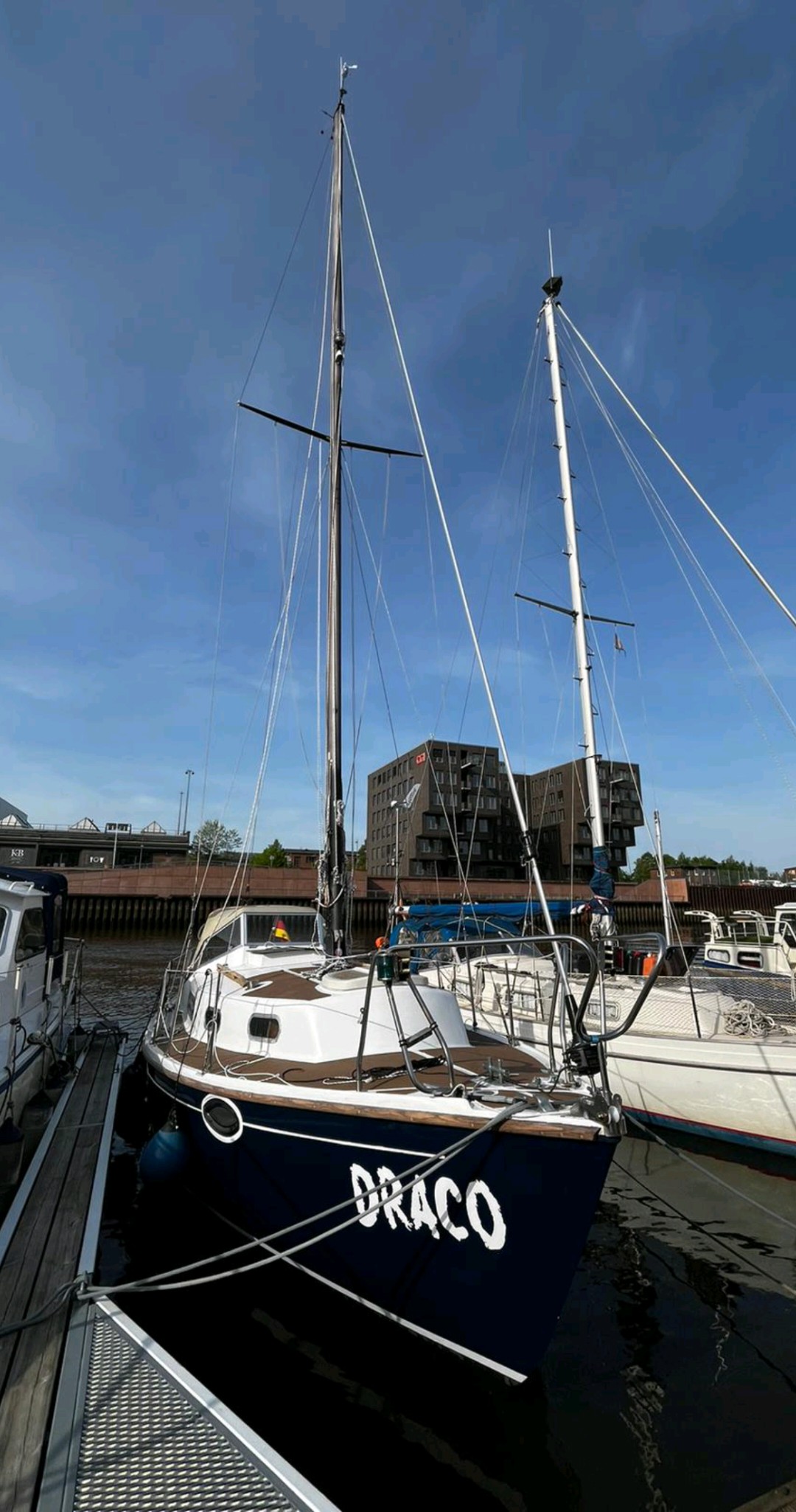 Sailing Yacht Snapdragon Sailing World Yachtbrokers 22